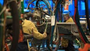 La producción industrial del país baja un 2,4 % en mayo tras recuperación de abril