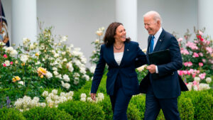 Primeras palabras de Kamala Harris tras la renuncia de Biden a la candidatura presidencial