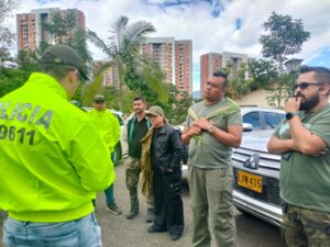 Caravana de disidentes Farc llegó a batallón de Antioquia: hay tres personas capturadas