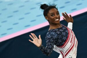 Estados Unidos, de la mano de Simone Biles, gana oro en gimnasia artística por equipos