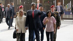 Maduro radica recurso de amparo ante la Sala Electoral del Tribunal Supremo de Justicia