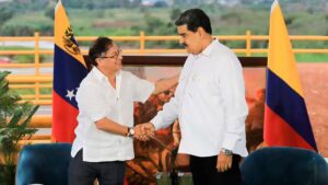 Maduro dice que explicó a Petro muchas cosas sobre las elecciones y su resultado