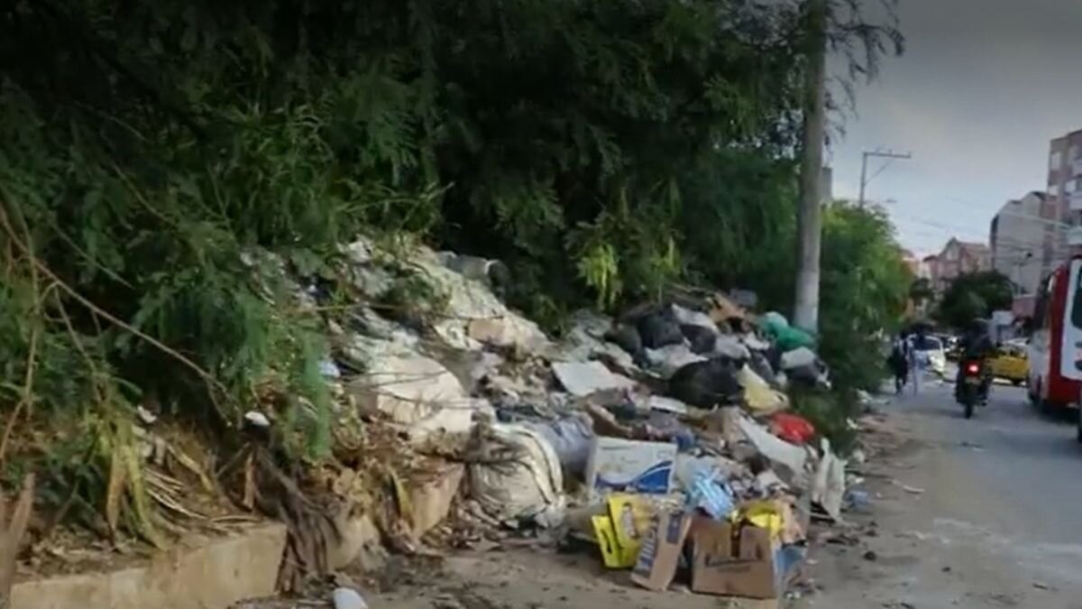 Toneladas de basura se acumulan en las calles de Barranquilla - Canal 1