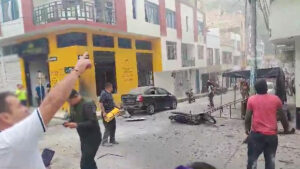 Revelan video del momento en que la moto-bomba explota en Samaniego, Nariño