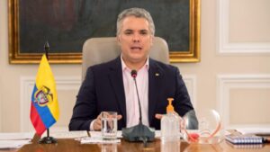 Senador denuncia presunto desfalco de $100 billones en la pandemia durante Gobierno Duque