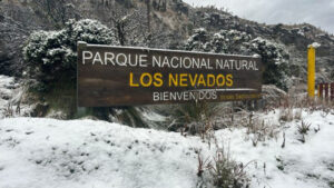 El Nevado del Ruiz apareció cubierto por un manto de nieve luego de 3 meses de sequía