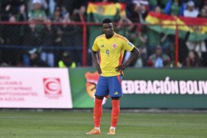 Jhon Córdoba se lamenta tras su juego ante Bolivia: De esos partidos para olvidar