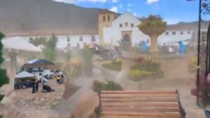 Video | Fuerte vendaval en Villa de Leyva dejó varios heridos durante evento