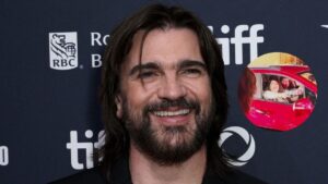 Video | Juanes sorprendió a mujer que cantaba una canción suya en un carro