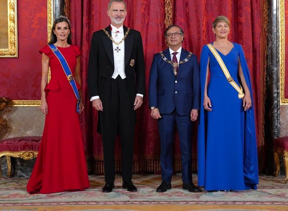 Polémica por vestido que utilizo Verónica Alcocer durante su vista a los Reyes de España 