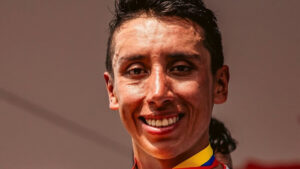 Video | Egan Bernal sufrió grave caída: ¿qué se sabe de su pronóstico?