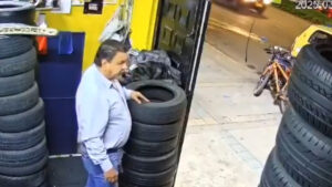Video | Taxista habría cometido hurto, pero se arrepintió: esto dijo
