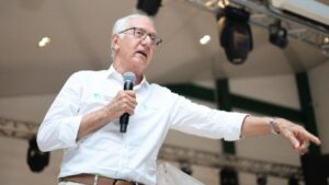 Video | Ministro de Salud en el ojo del huracán por trato a funcionaria de centro médico