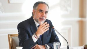 La revelación que hizo el minInterior sobre la política de paz del Gobierno Petro
