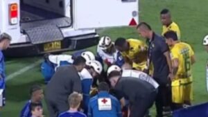 Video | ¡Impactante! jugador salió en ambulancia en pleno partido de la Liga Betplay