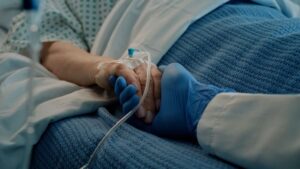 Famosa actriz perdió la batalla contra el cáncer: esto se sabe sobre su muerte