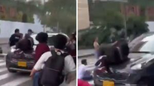 Video | Camioneta atropella estudiantes que realizaban plantón tras feminicidio en Cali