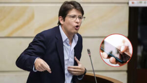 Esto hallaron en el celular del joven que habría atacado a Miguel Uribe