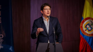 Con impactante foto, esposa de Miguel Uribe hizo importante anuncio sobre el precandidato